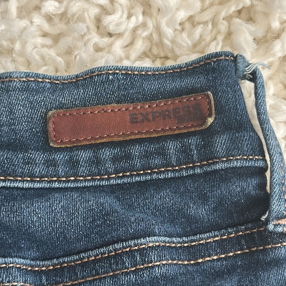 Express Distressed Jeans - Picture 6 of 11